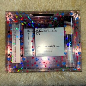 it Cosmetics 4 piece Pink Lips & Cheek set